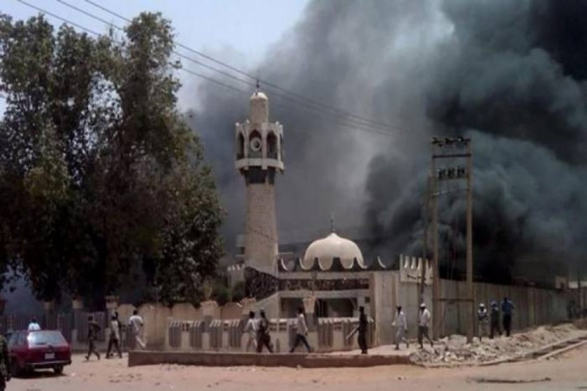 Най-малко 70 души са пострадали вследствие на експлозия в джамия в пакистанския град