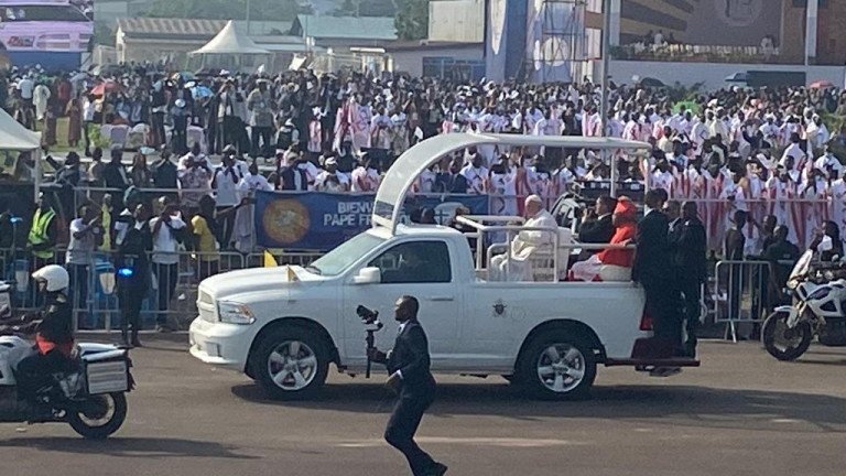 Папа Франциск призова хората в Демократична република Конго, където десетилетия