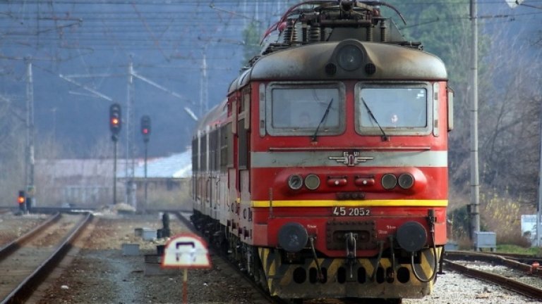Авария обърка движението на влаковете в Пловдив