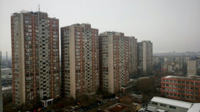 Ужасяващо! Психично болна се хвърли от шестия етаж в Пловдив