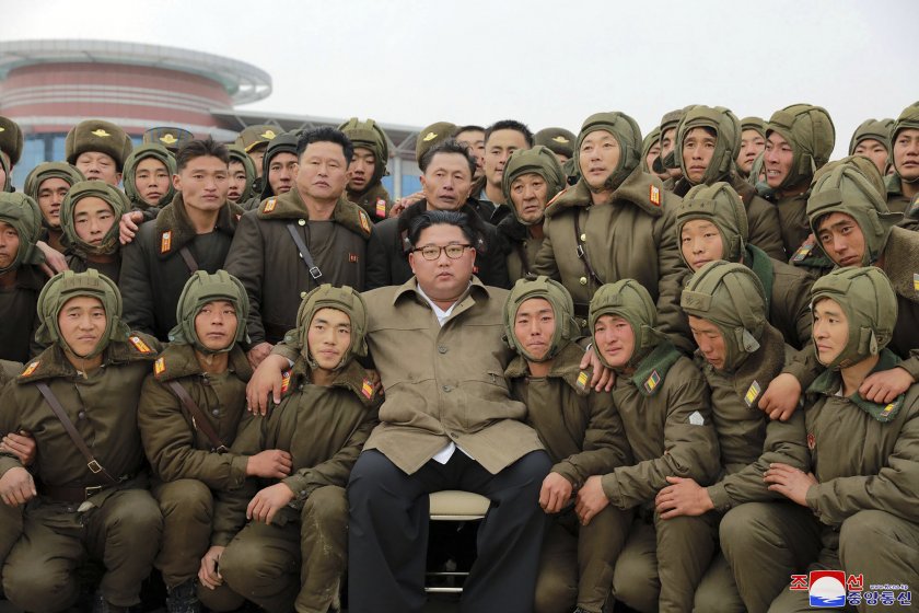 Северна Корея повишава бойната си готовност