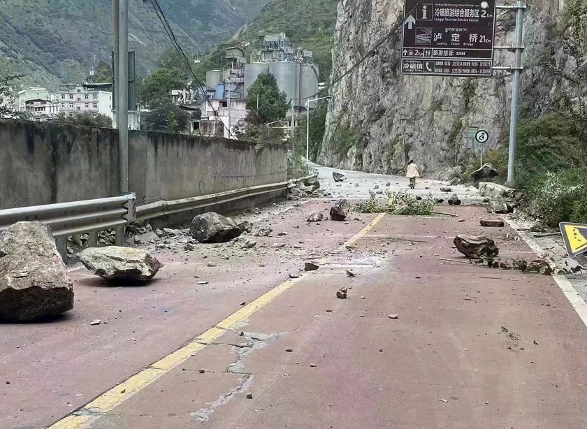 Земетресение с магнитуд 5,5 разлюля Китай