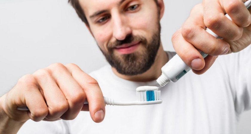 Защо някои мъже мажат пениса си с паста за зъби?