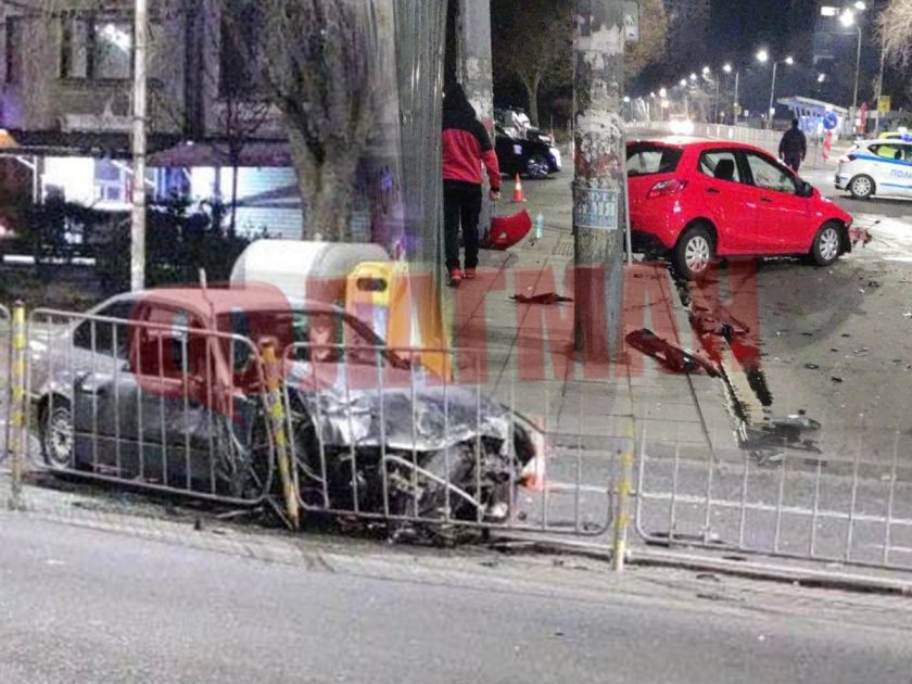 Пътник е ранен при катастрофа пред училище в Бургас