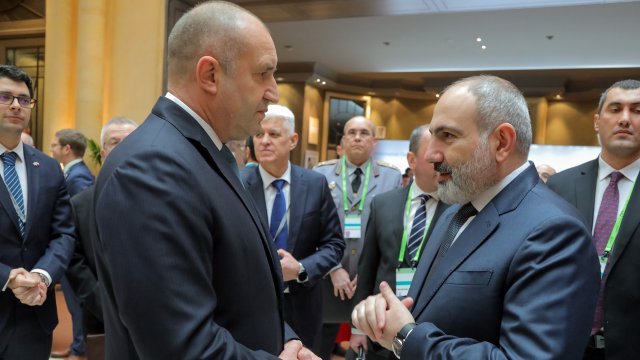 Радев от Мюнхен: Страшно е, ако войната се приеме за нормално явление