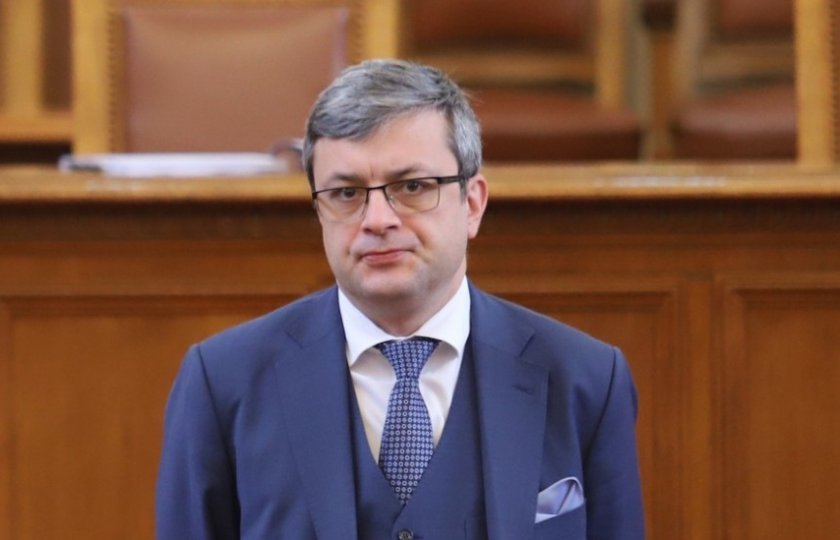 Биков: Правителство може да има само с първия мандат