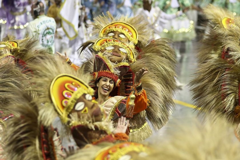 Карнавалът в Рио де Жанейро започна с тържествена церемония, на която кметът