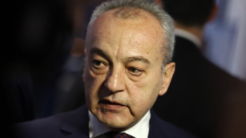 Премиерът Гълъб Донев е в болнични до края на седмицата.От