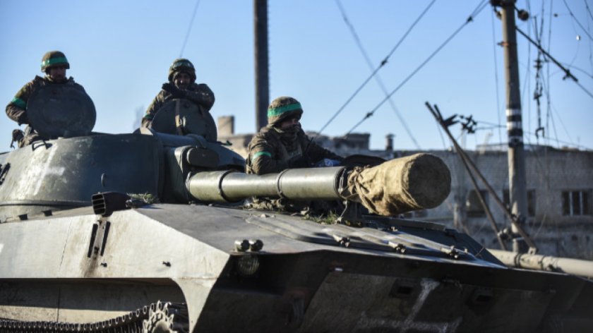 Зеленски уволни командващия операцията в Донбас