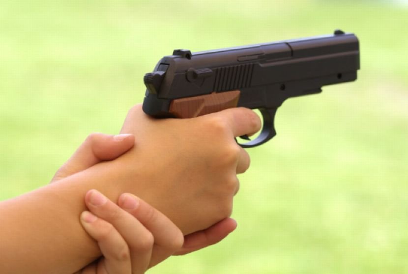 15-годишен е задържан в Плевен заради стрелба с пневматичен пистолет