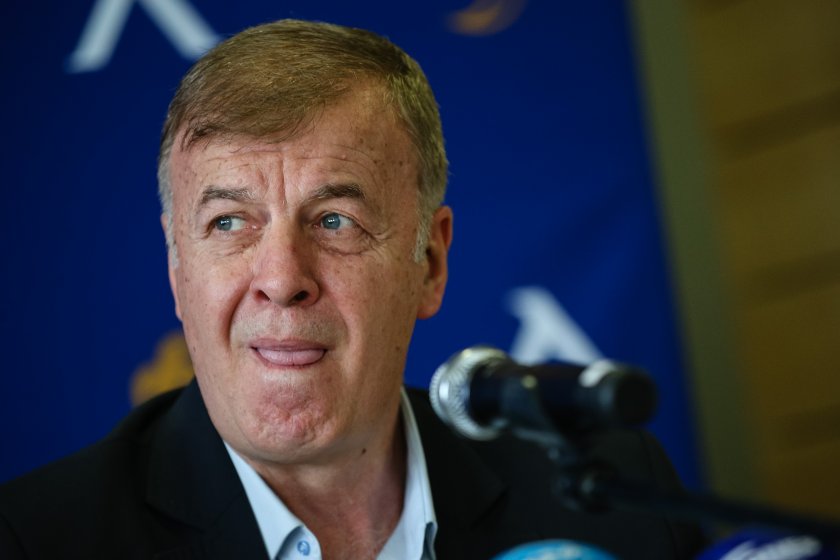 Въпреки че чувам бомбастични суми, че съм отказал от 6