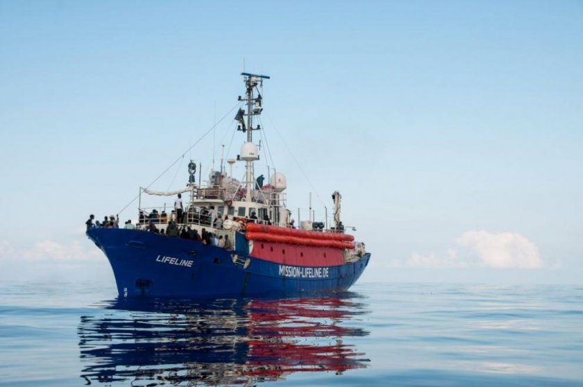 1300 мигранти бяха спасени в Средиземно море (ВИДЕО)