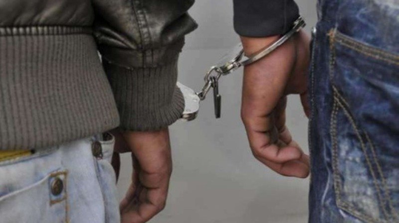 Трима младежи са задържани от полицията в Кърджали, след като