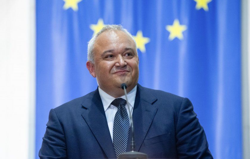 Не съм участник в този филм или сериал. Разбрах за