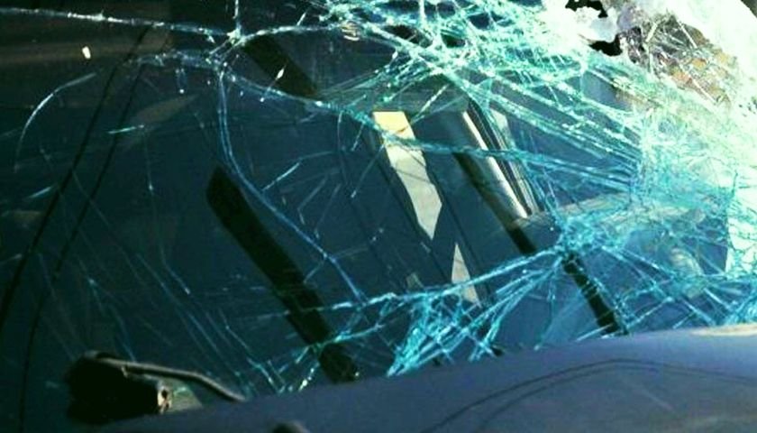 Двама души загинаха при зверска катастрофа между лек автомобил и влекач.