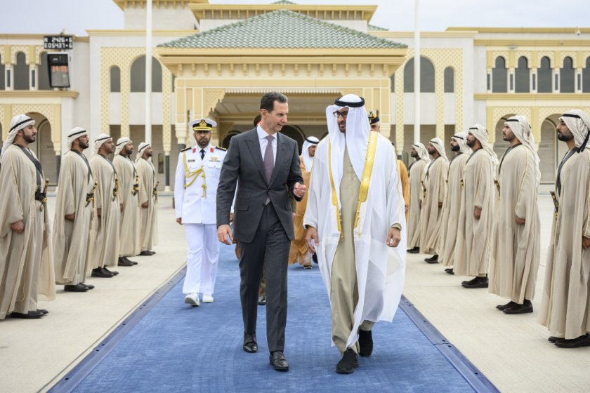 Президентът на Сирия Башар ал Асад посети Обединените арабски емирства заедно