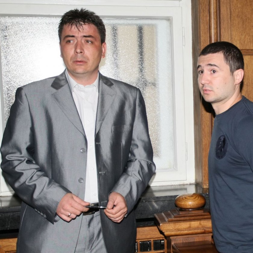 Единият от адвокатите на подсъдимия за двойното убийство пред дискотека