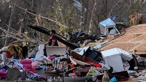 Извънредно положение в Мисисипи, торнадо срина жилища