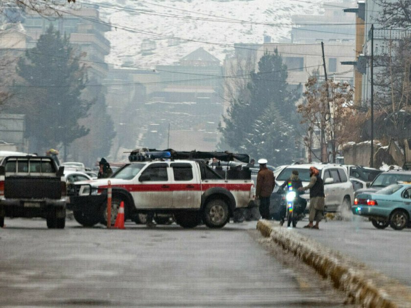 Най-малко шестима цивилни заинаха при самоубийствен атентат в столицата на Афганистан в