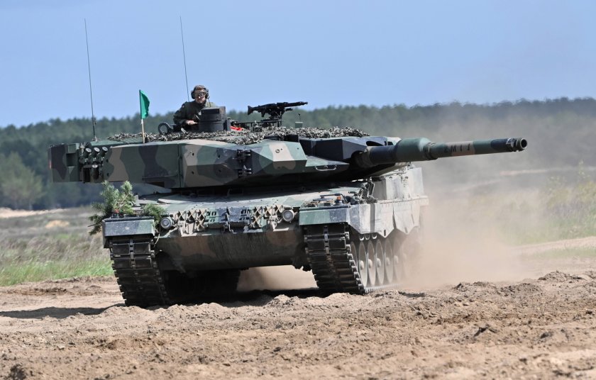 Три танка „Леопард“ от Португалия вече са в Украйна