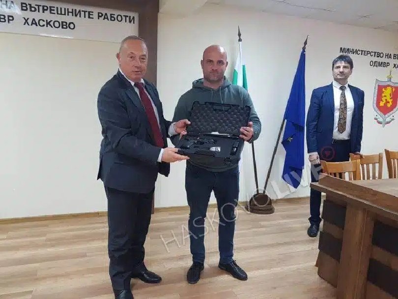 Ново служебно оръжие получиха полицаи от Хасковско