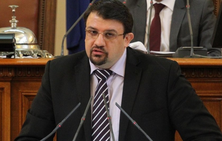 Подкрепяме българския бизнес и земеделци. Въпросът е как трябва да