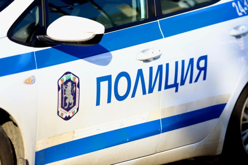 Задържаха каналджия след гонка с полицията в Бургас