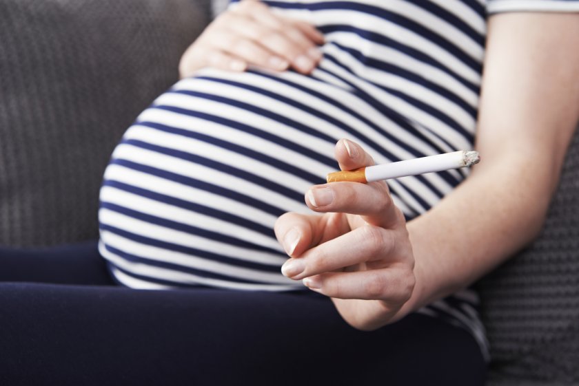 Пушещите бременни увреждат плодовитостта на дъщерите си