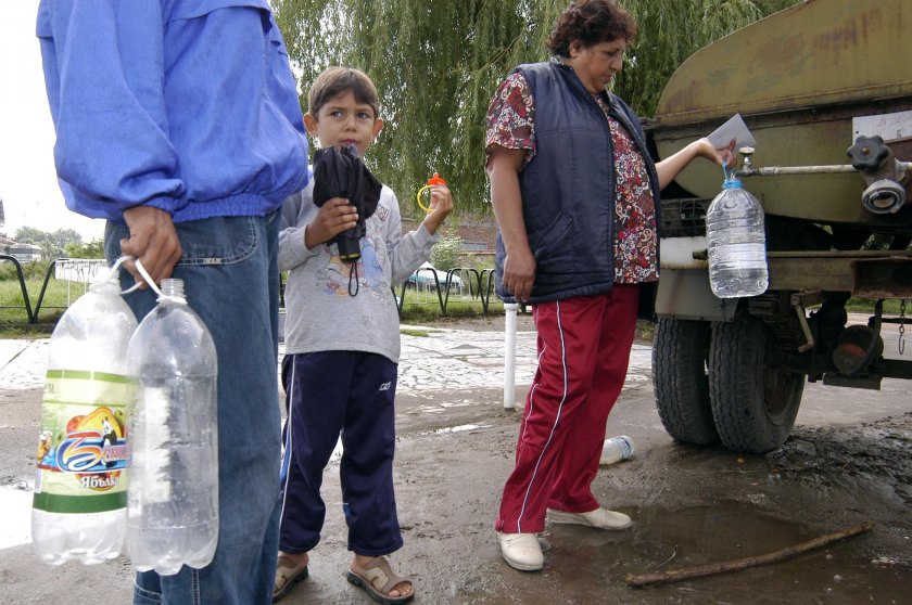 Заради арсен и манган: Водата в 10 села в област Монтана е негодна за пиене