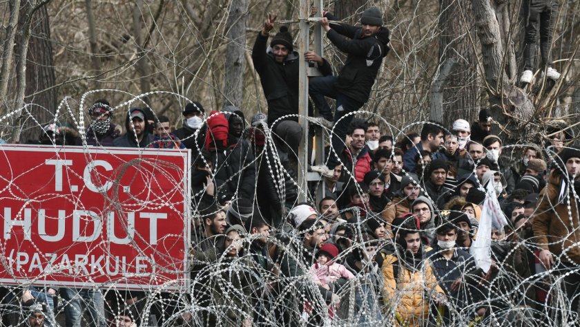 Разбиха група за трафик на мигранти в Гърция