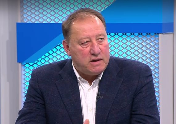 И Найденов се чуди - защо Стоянов шикалкави за миговете