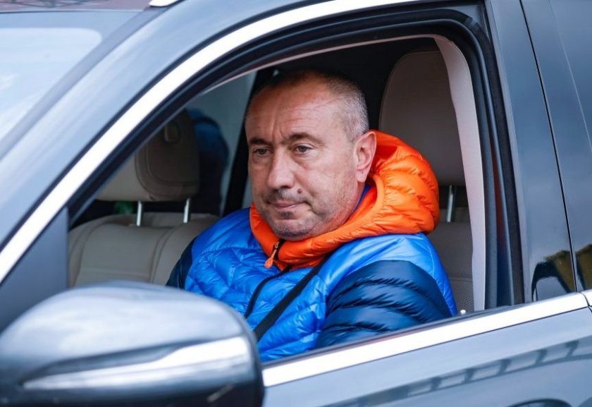 Вече бившият треньор на Левски - Станимир Стоилов, се сбогува