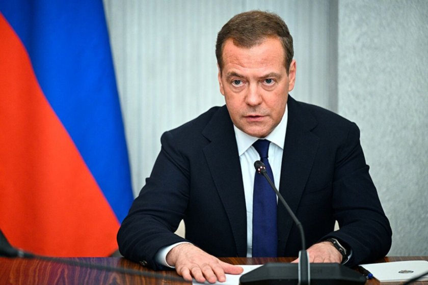 Полша към Медведев: Комбинирането на алкохол и наркотици е опасно