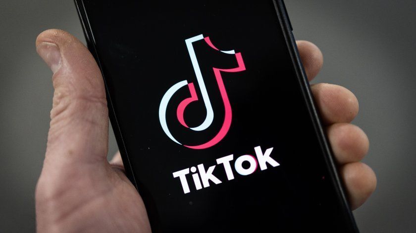 Гръцкият премиер забрани TikTok на министрите си