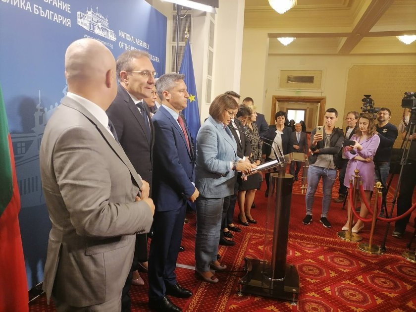 БСП - контра: Корнелия си има собствена законодателна адженда