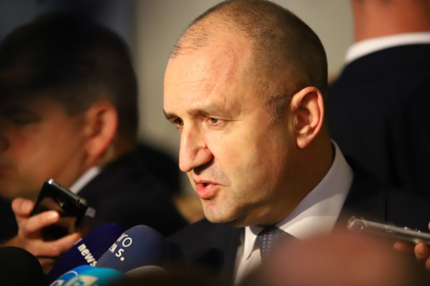 Румен Радев похвали служебния си кабинет