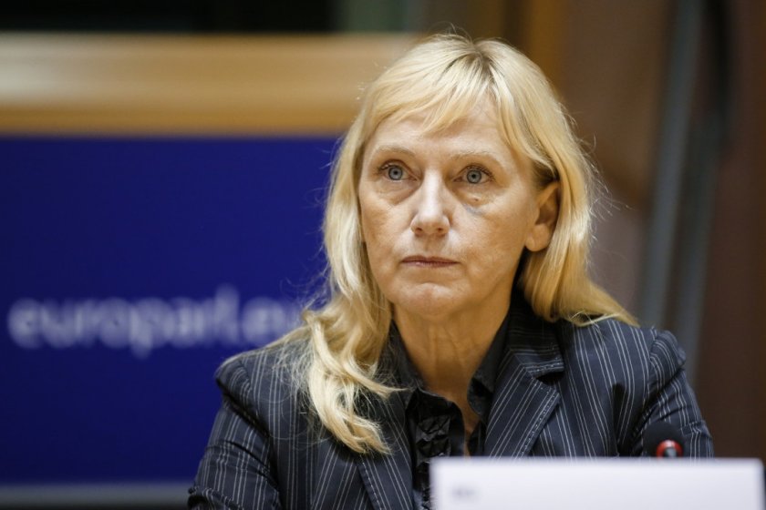 Покана от името на Елена Йончева, евродепутат от групата на