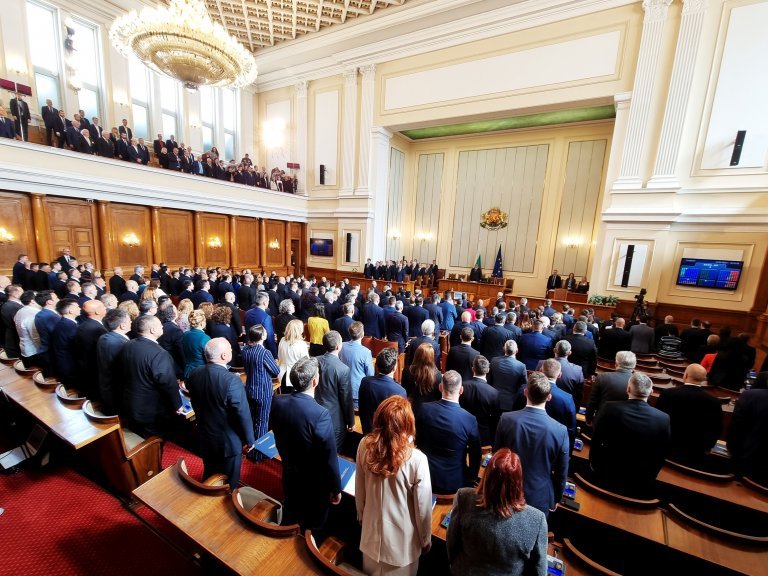 Народните избраници от 49 НС ще взимат повече пари от