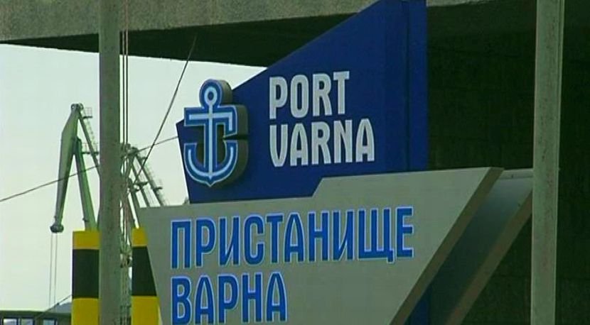 Издирват сириец, напуснал кораб на котва във Варна