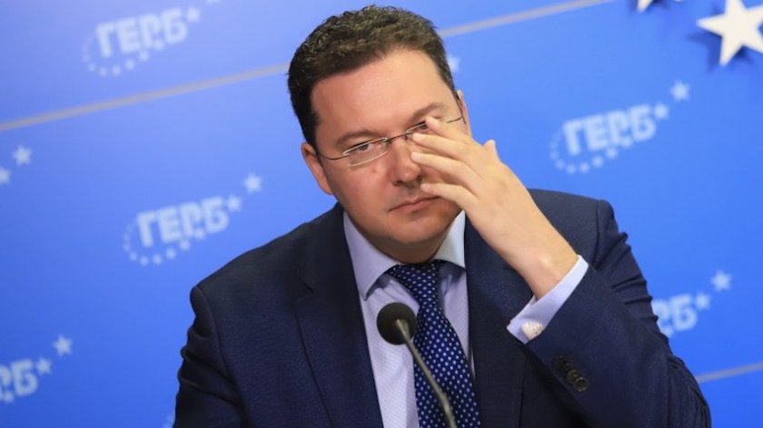 След като вече бе финализирана общата законодателна програма между двете най-големи сили