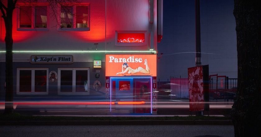 Един от най-известните фолкпевци в България е разследван за трафик