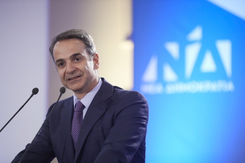 Гръцкият министър-председател Кириакос Мицотакис заяви, че иска минималната заплата да достигне 950