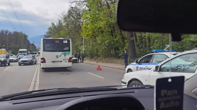 Катастрофа на бул. „Симеоновско шосе“ в София, 3 коли са смачкани 