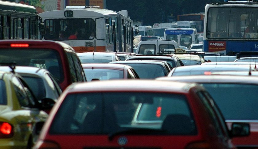 Тапи в първия от серията почивни дни