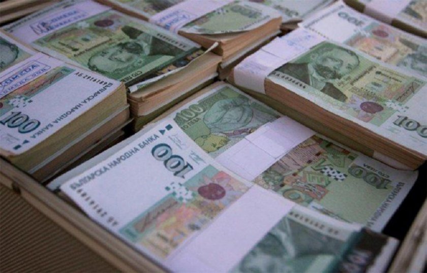 Кабинетът изцежда 870 млн. от държавните фирми