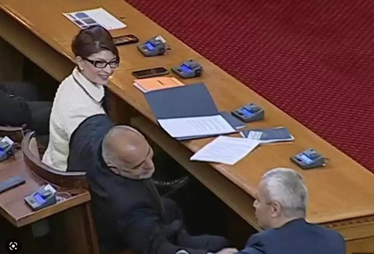 Лидерът на ГЕРБ Бойко Борисов не се присъедини към нито