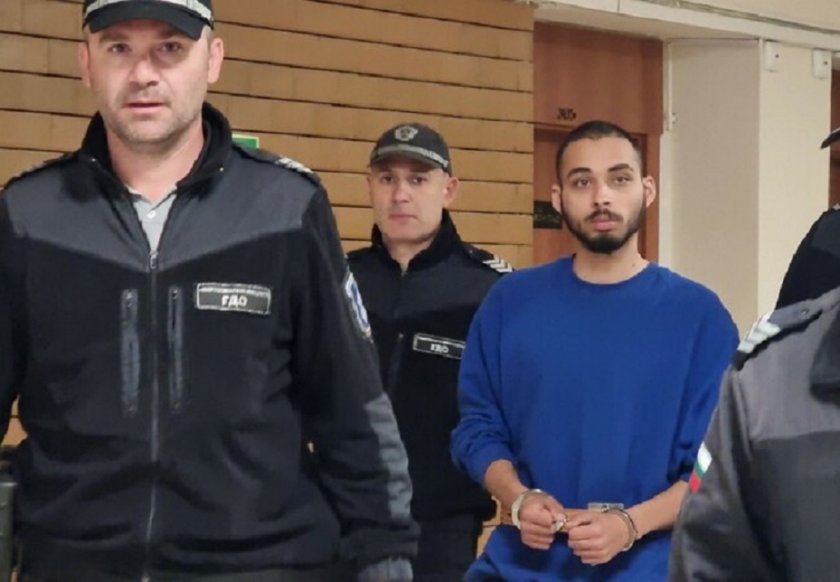 19-годишният майцеубиец остава в килия