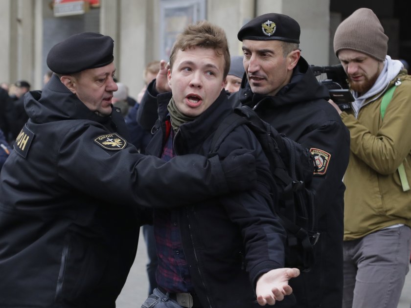 Опозиционният журналист Роман Протасевич, който беше арестуван, след като беше свален от