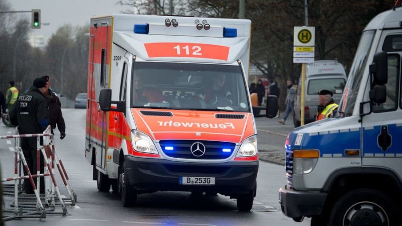 100 човека пострадаха в немско училище, подозират изтичане на газ 