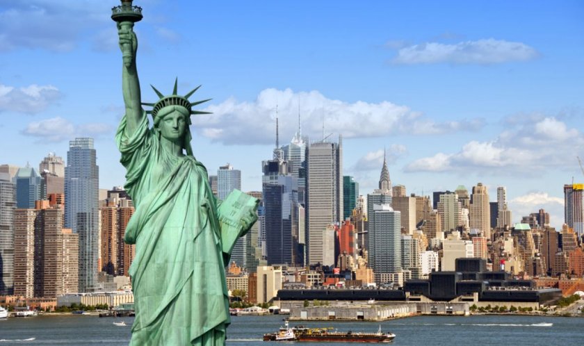 Ню Йорк потъва, а небостъргачите му го смазват. Това е